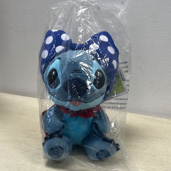 NWT - DISNEY LILO & STITCH, Super Laundry Stitch Plush Toy - Picture 5 of 8